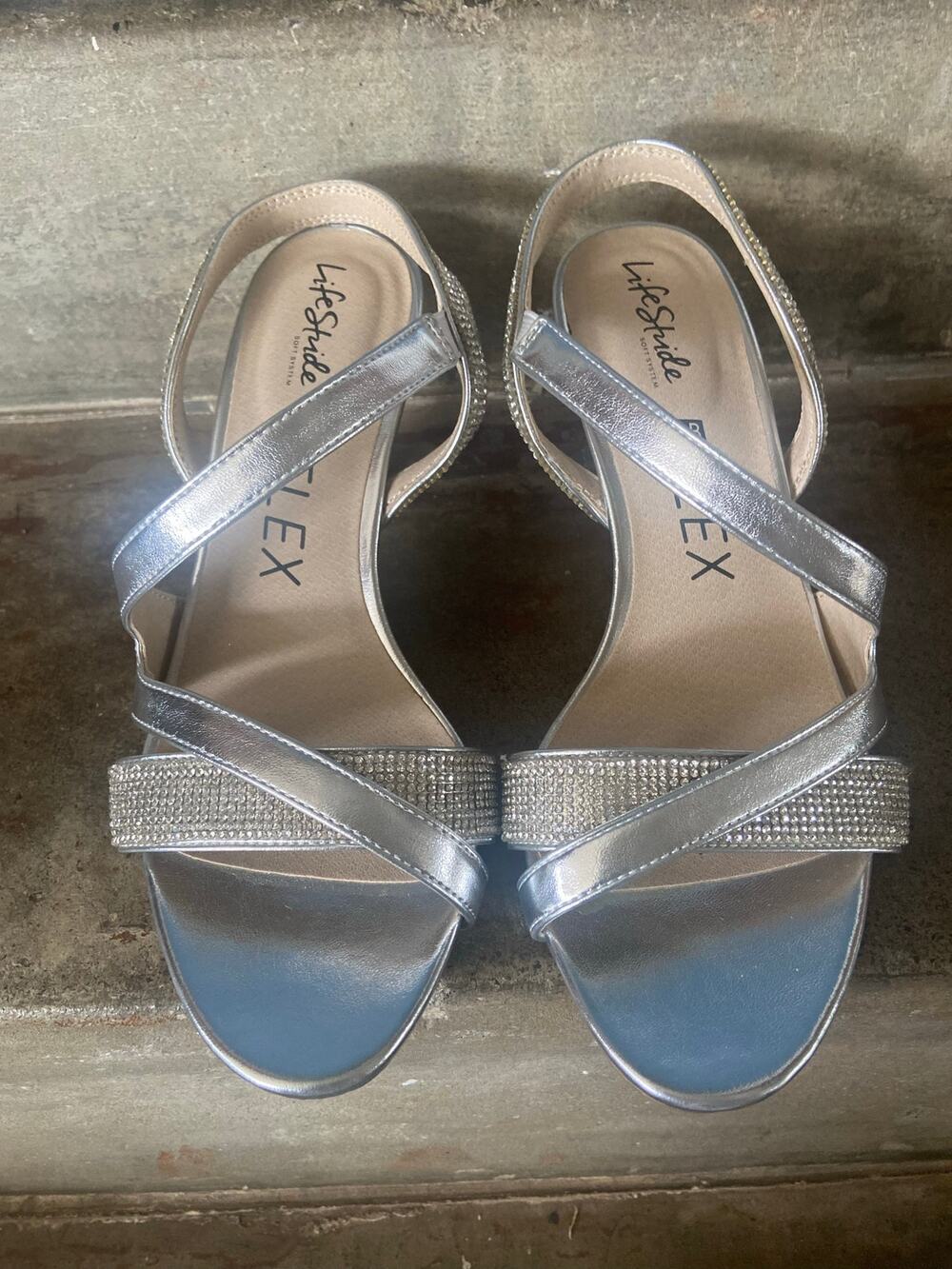 Lifestride Fab Flex Mia Glitz silver sparkle heeled sandals-size 7.5 WIDE